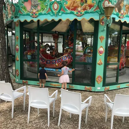 شقة فندقية Stella Marina 4*